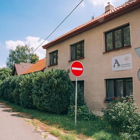 Alisa Apartments Kostomlaty nad Labem Exteriör bild